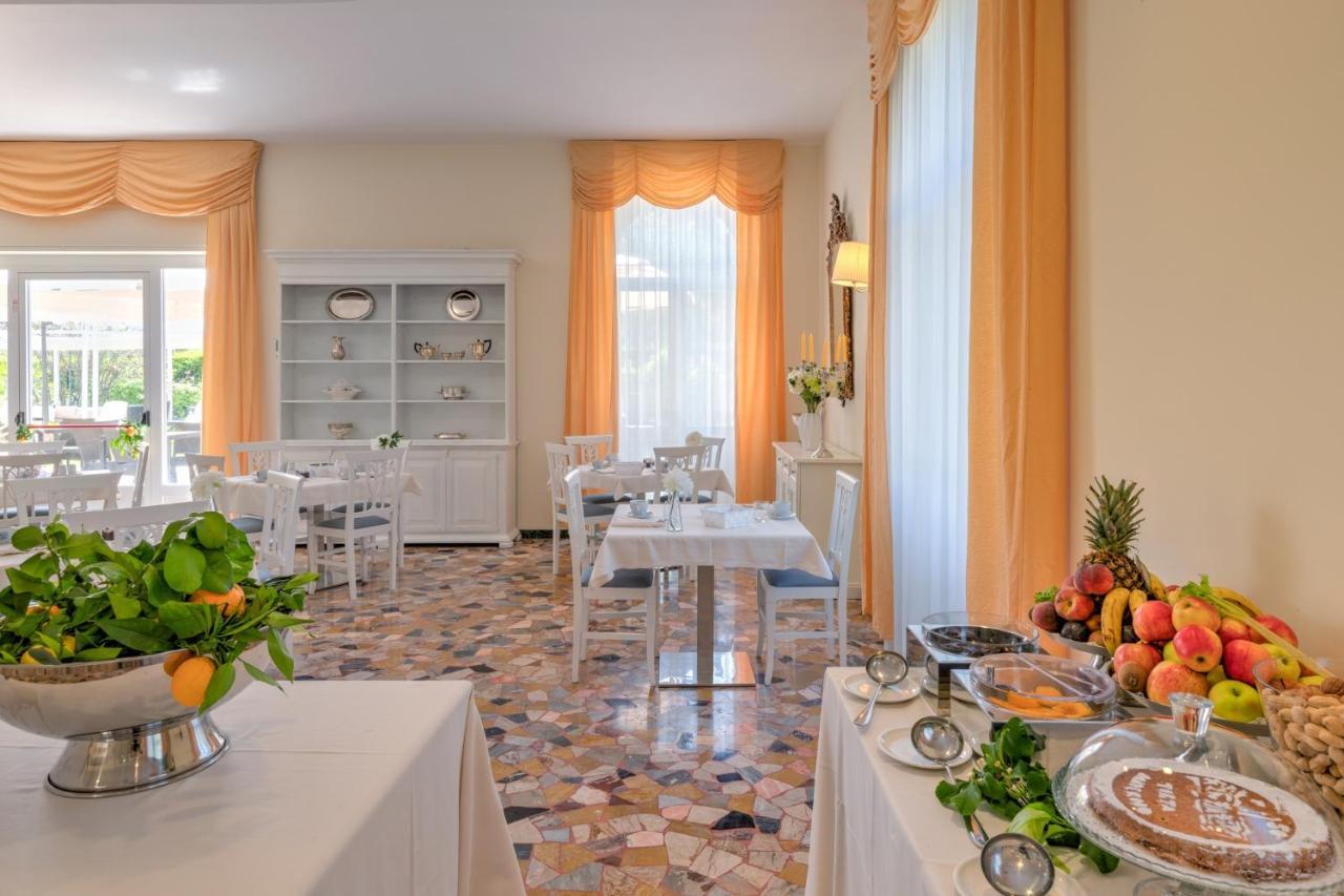 Hotel Galeazzi Gardone Riviera Exteriör bild