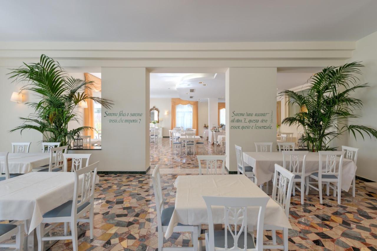 Hotel Galeazzi Gardone Riviera Exteriör bild