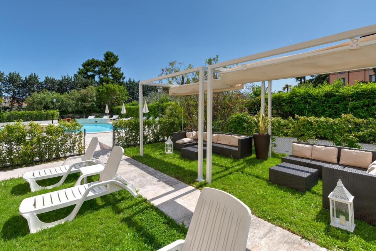 Hotel Galeazzi Gardone Riviera Exteriör bild