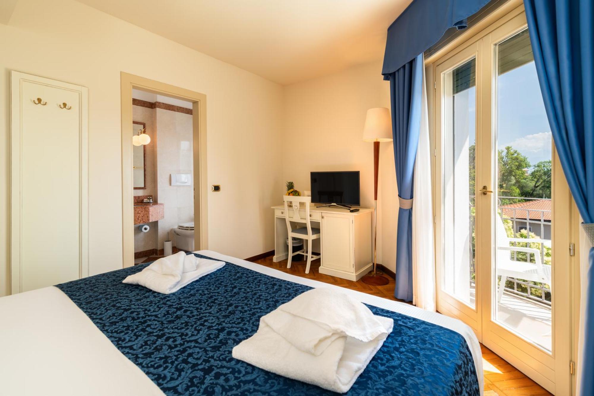 Hotel Galeazzi Gardone Riviera Exteriör bild