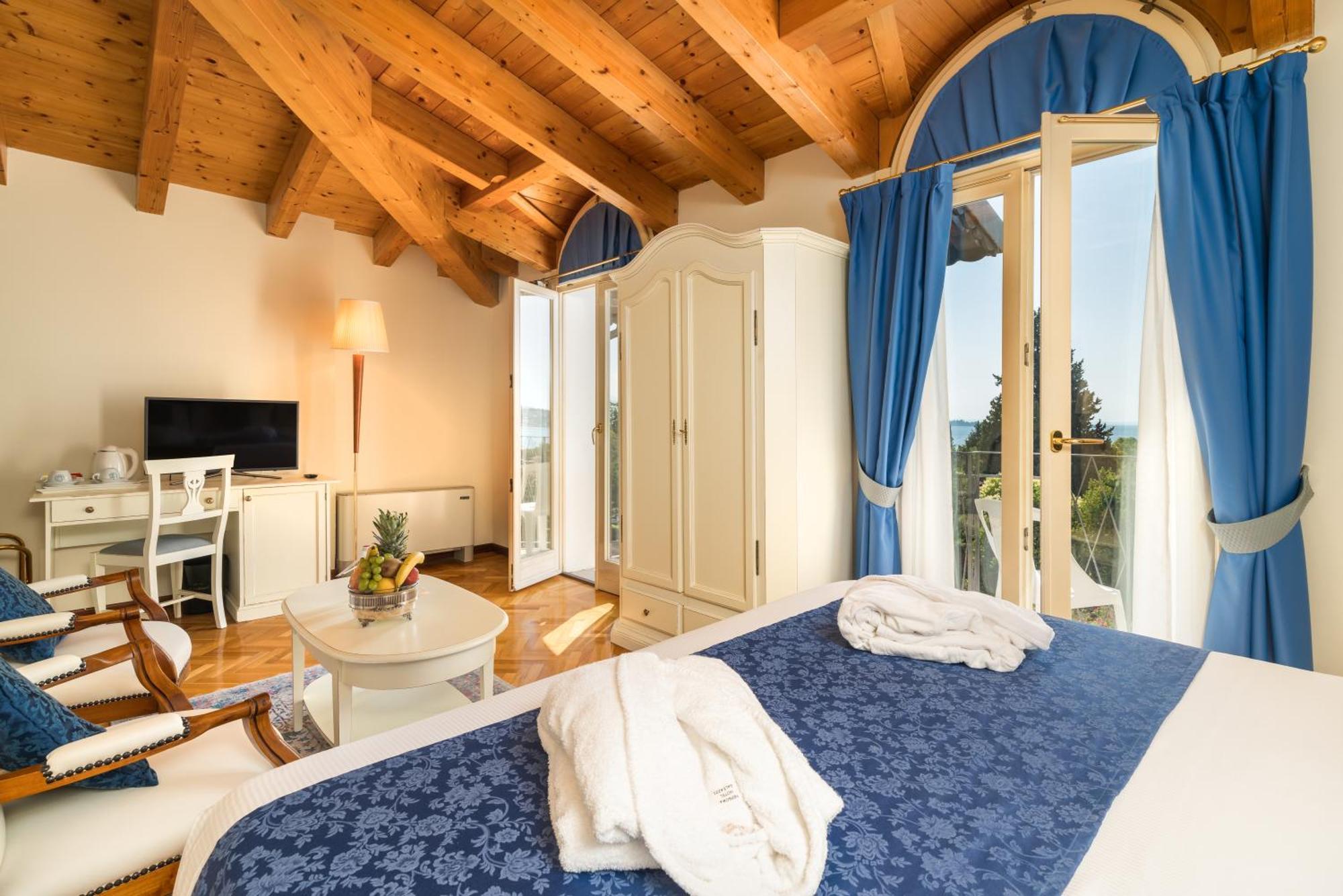 Hotel Galeazzi Gardone Riviera Exteriör bild
