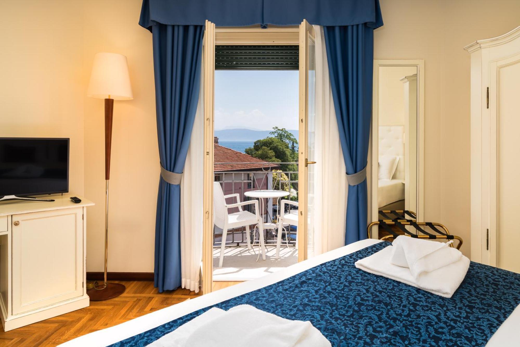 Hotel Galeazzi Gardone Riviera Exteriör bild